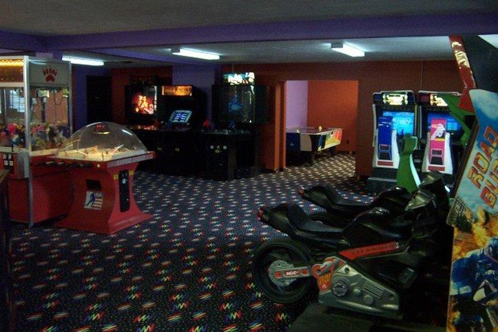 Holiday Hill Inn & Suites Dennisport Esterno foto