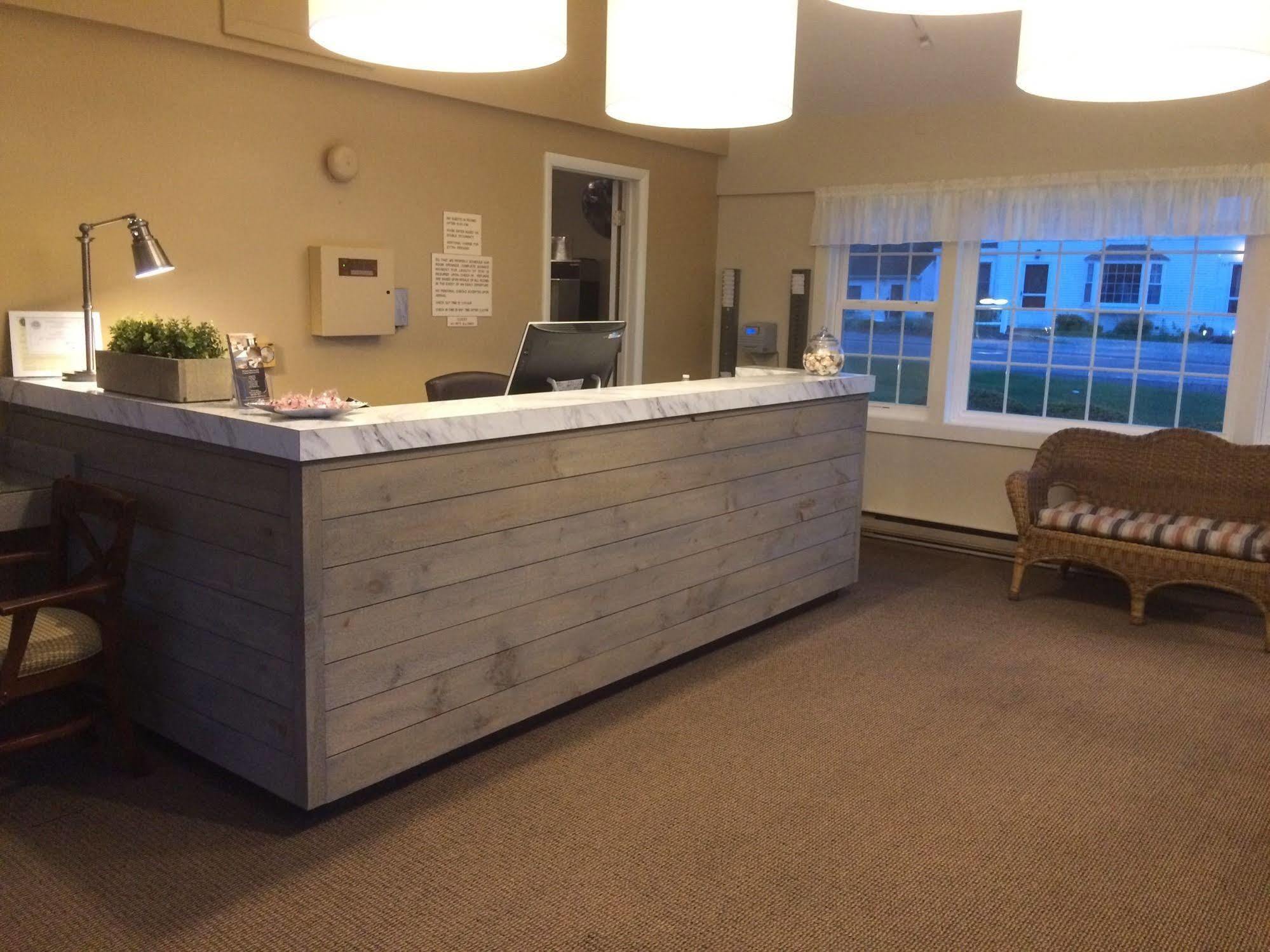 Holiday Hill Inn & Suites Dennisport Esterno foto