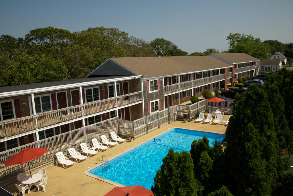 Holiday Hill Inn & Suites Dennisport Esterno foto